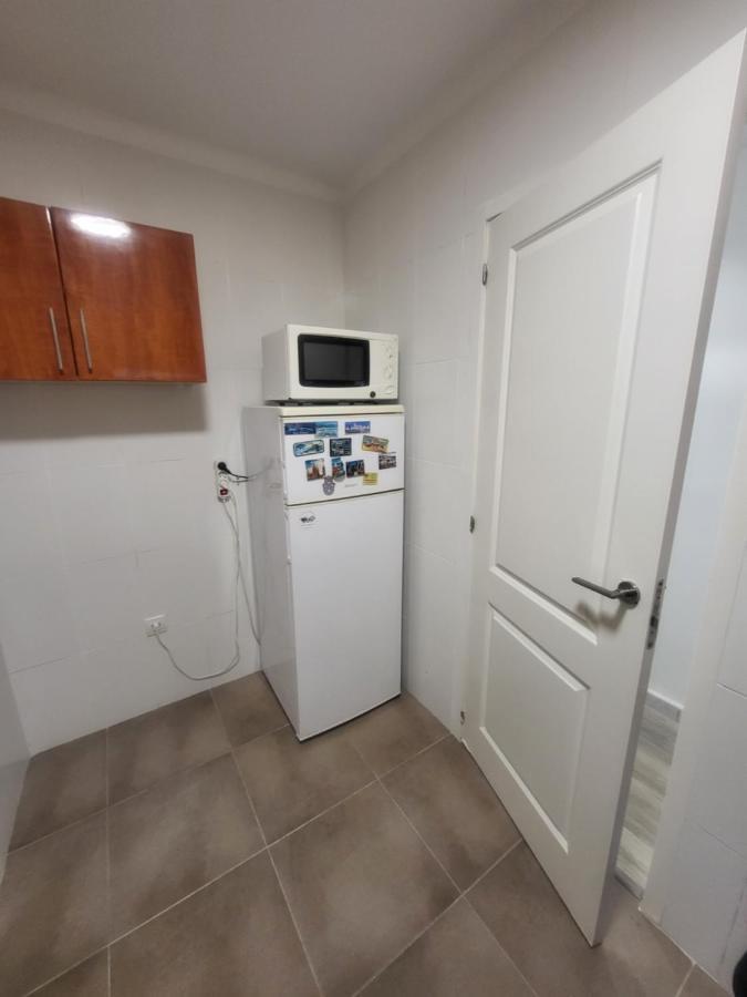 Habitaciones Con Bano Compartido En Bonito Apartamento En Бадалона Екстериор снимка